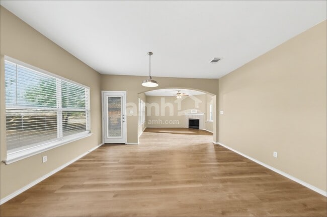 149 Ashwood N