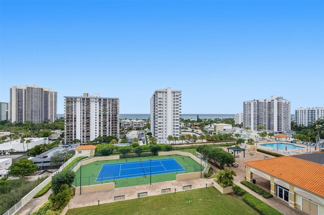 Building Photo - 3020 NE 32nd Ave Unit 1121