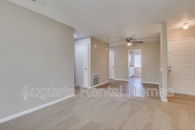 Photo - 2814 Thomas Ln