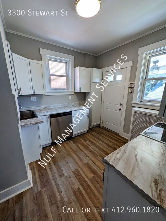 Photo - 3300 Stewart St