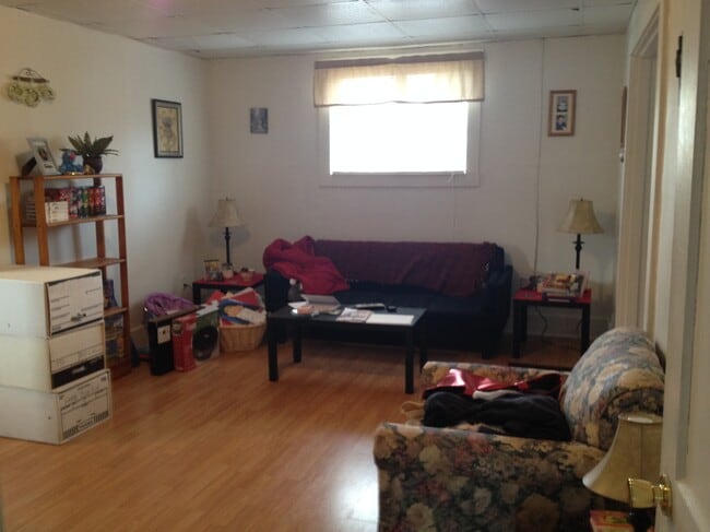 Building Photo - 30 N Gordon St Unit B Rental