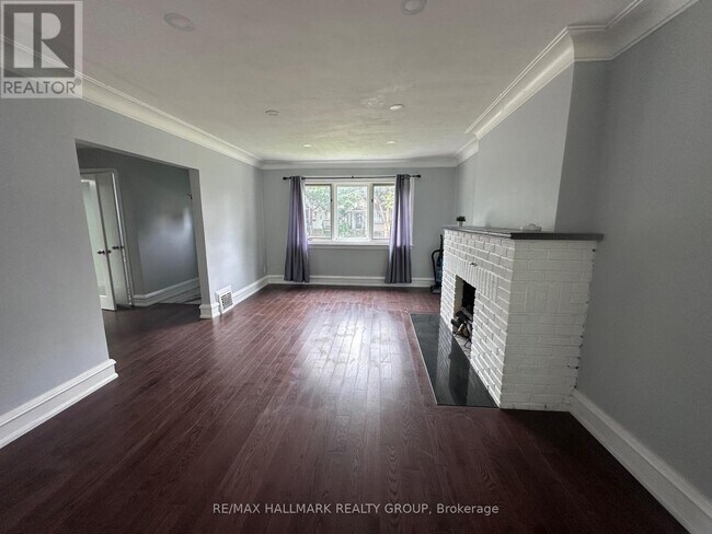 Photo - 205 Ave Blackburn