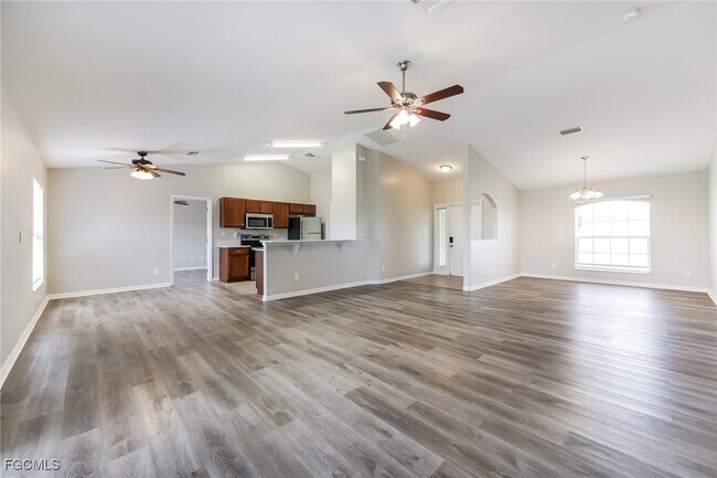 Photo - 2715 72nd St W