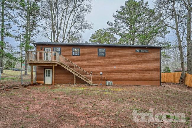 Photo - 4305 Treeline Way