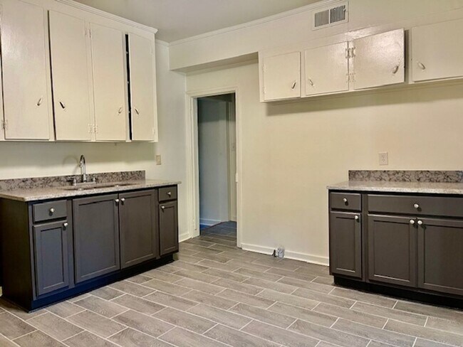 Photo - Tyler Street #102 Unit 102B Tyler Street