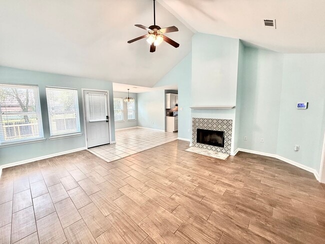 Building Photo - 15253 E Bayou Dr
