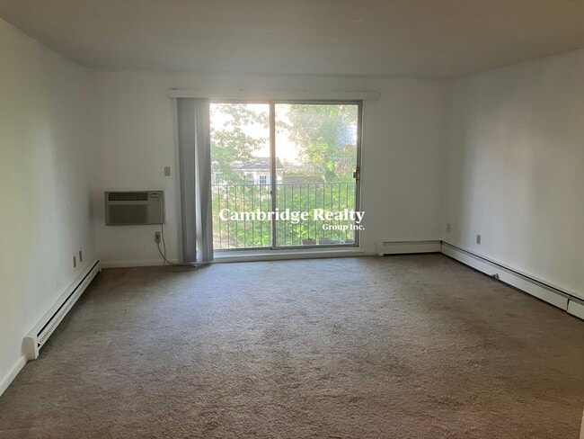 Building Photo - 42 Belmont St