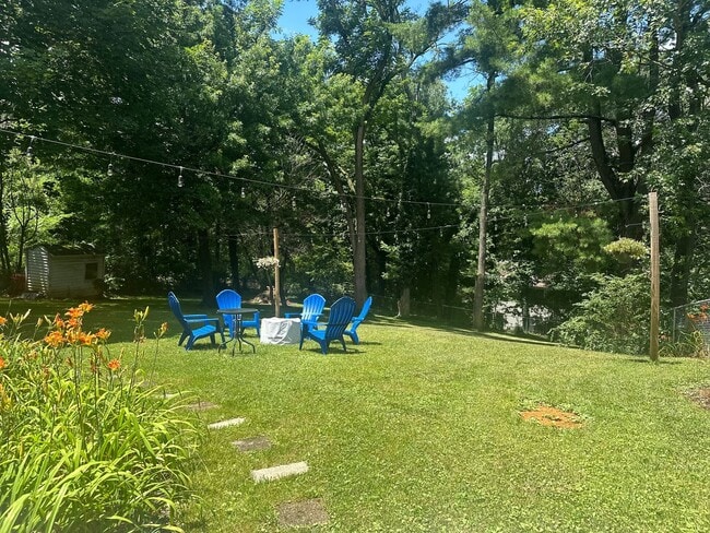 Photo - $2800 per month 3 bedroom 2 bath house in ...