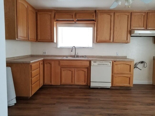 Photo - 13400 Rosedale Hwy