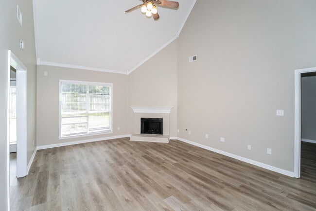 Photo - 1161 Red Fern Cir E