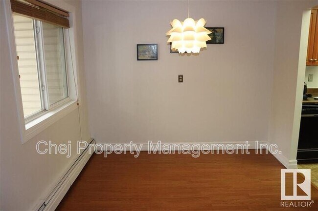 Photo - 8149-8111 111 St NW Unit 202