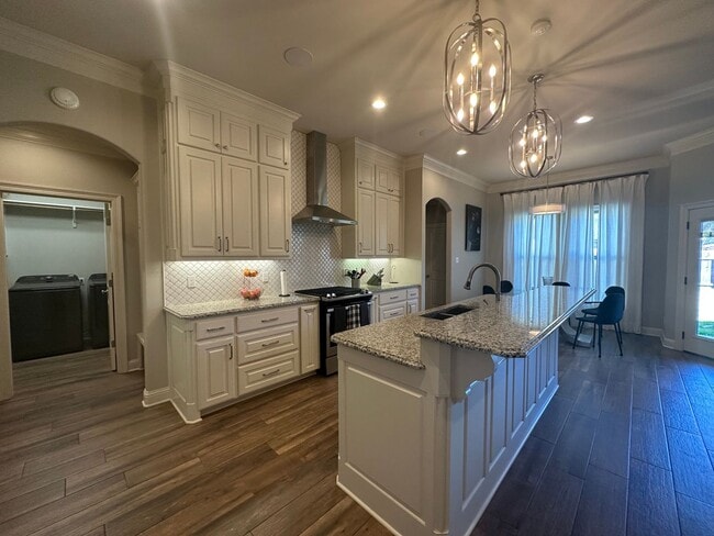 Photo - Gorgeous Updated 3 Bedroom Home - Only 5 years Old!