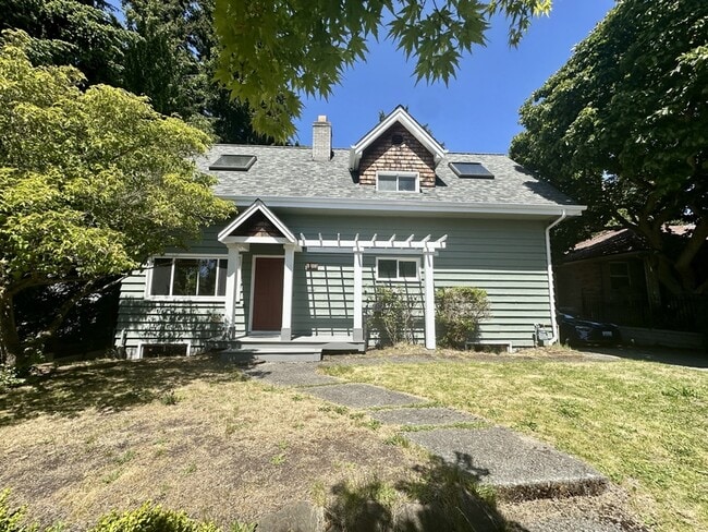 Photo - 3114 W Elmore St House