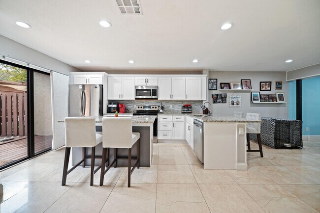 Photo - 6187 Laurel Ln