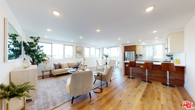 Photo - 1143 Glenville Dr Unit 501