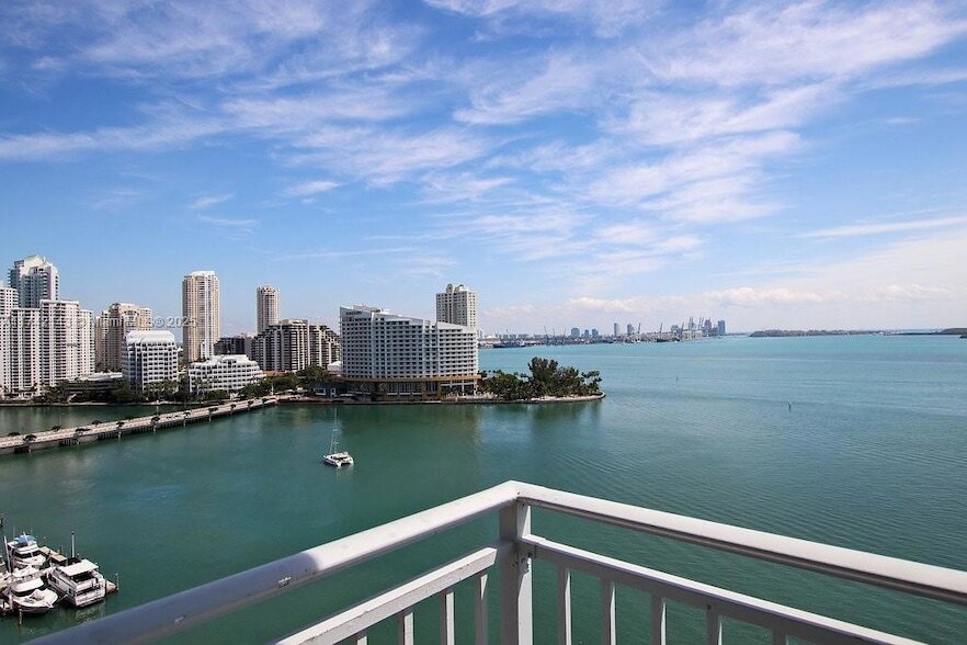 Photo - 1111 Brickell Bay Dr