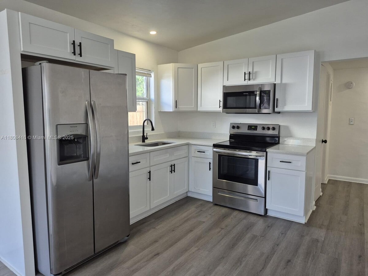 Photo - 914 W Sumner St Unit 914