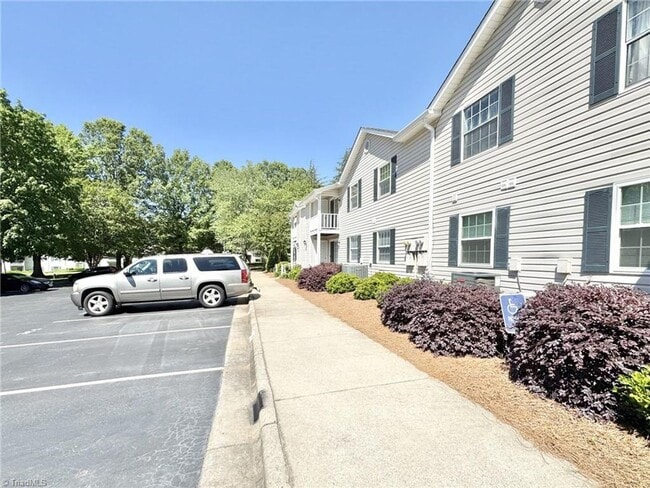 Photo - 5655 Hornaday Rd