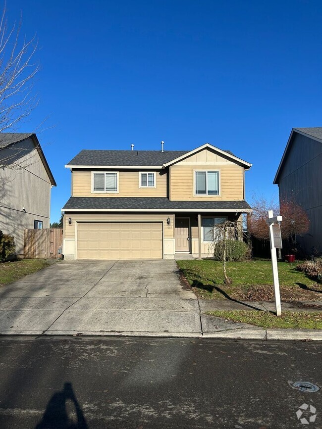 Building Photo - Welcome to this fantastic two-story home i...