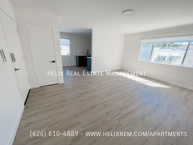 Photo - 1313 Huntington Dr Unit 5