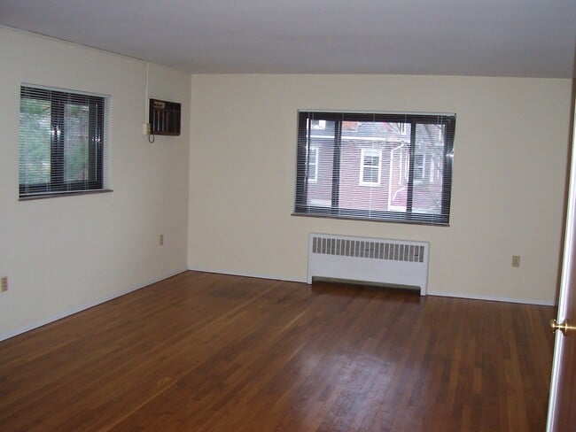 Photo - 545 Howell Ave Unit 10