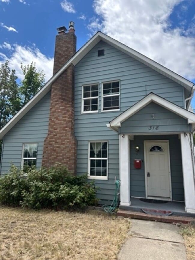 5 Bed Home Close to EWU - 5 Bed Home Close to EWU