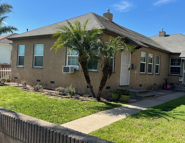 Photo - 2293 Grand Ave