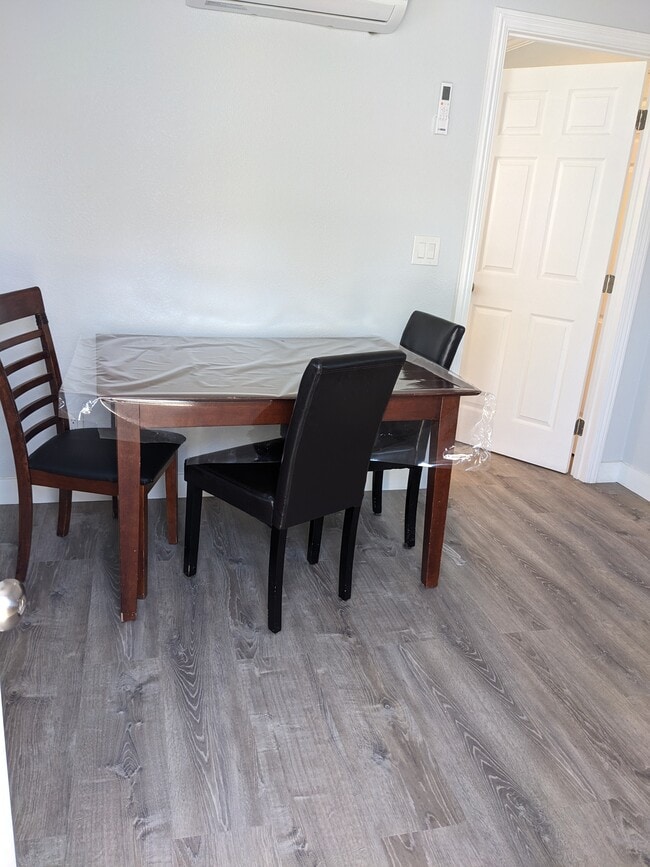 Photo - 768 Easton Ave Unidad 768 A