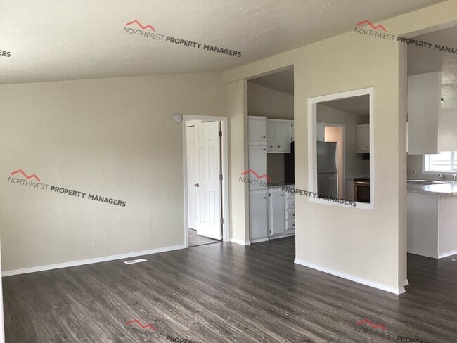 Photo - STATUS: AVAILABLE  | R45L | $1895