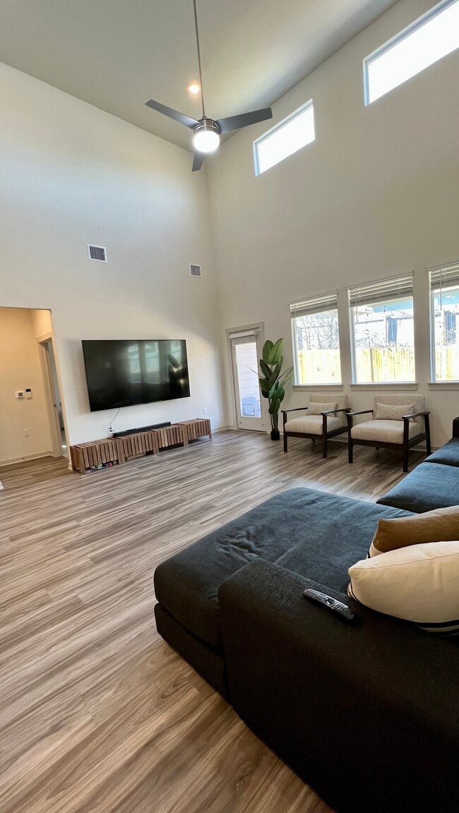 Photo - 14004 Lubeck Dr