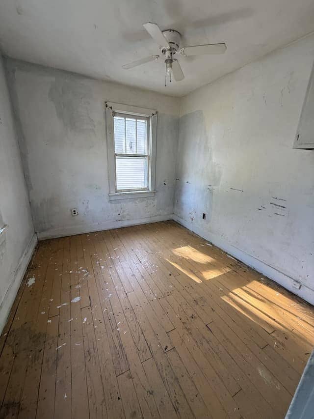 Photo - 1700 W Grand Ave