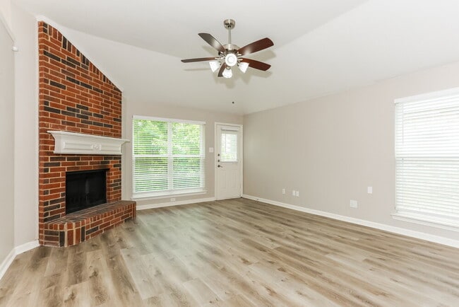 Photo - 1521 Creekstone Ct