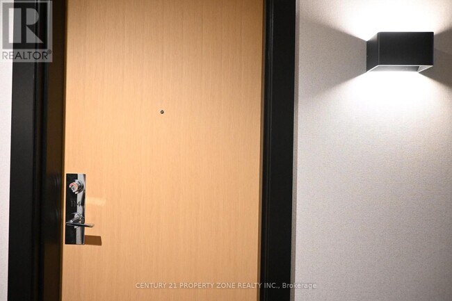 Photo - 2530 Eglinton Ave W
