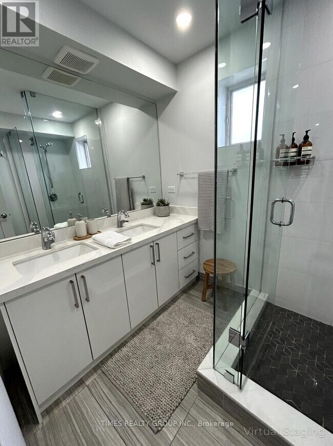 Photo - 15 Walmer Rd Unité 902