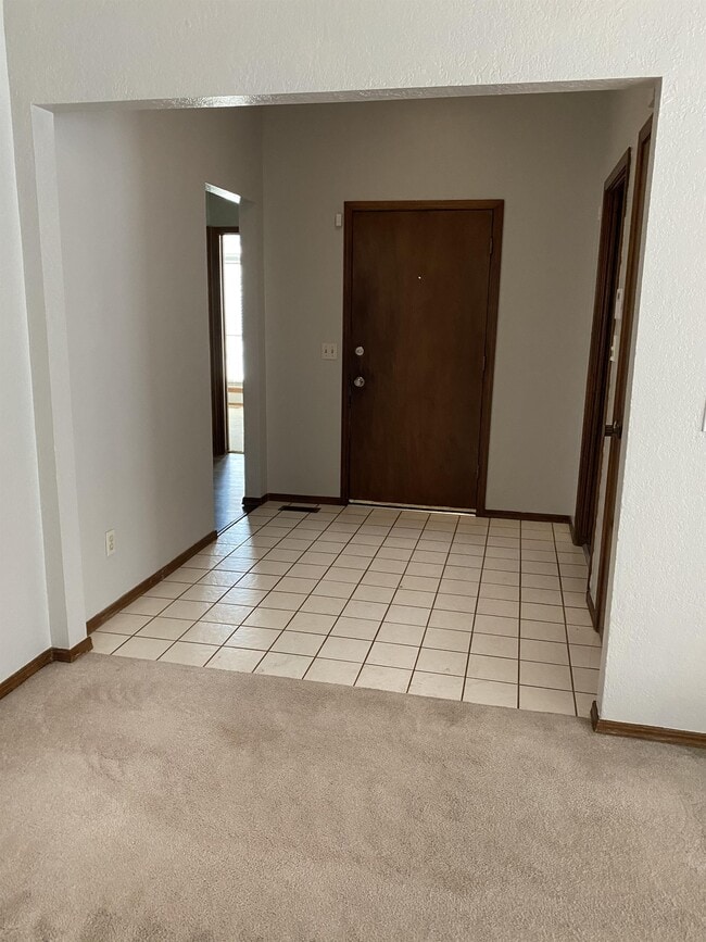 Photo - 541 NW 170th St