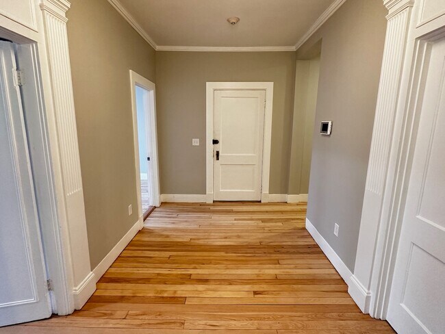 Photo - 1284 Commonwealth Ave