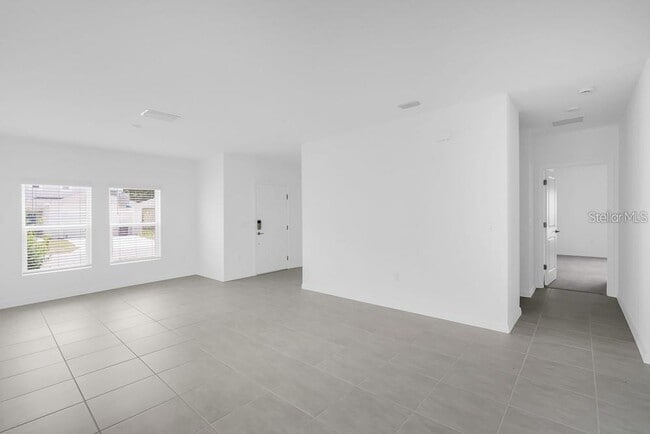 Photo - 1931 Rosewood Cir
