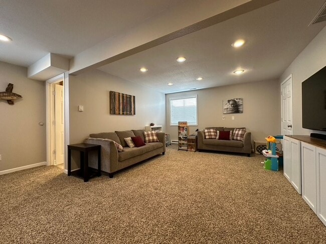Photo - HUGE YARD!! 4 Bedroom, 3.5 Bath in Granger