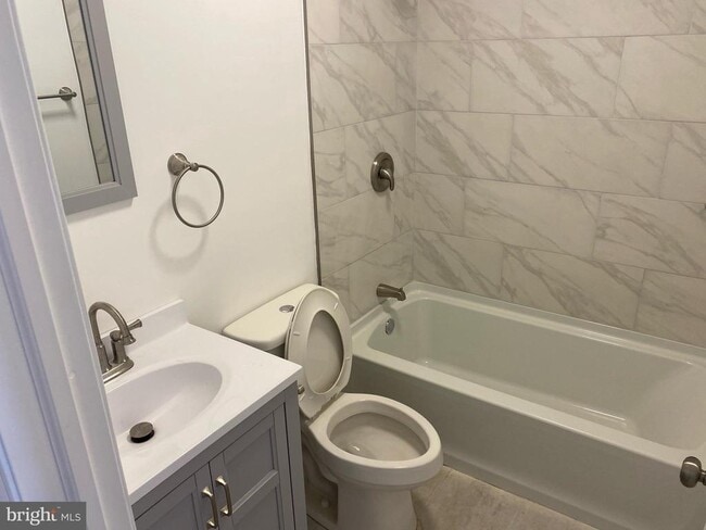 Photo - 1223 W Silver St