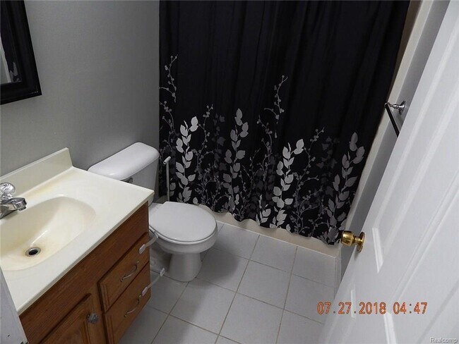 Photo - 29305 W Jefferson Ave
