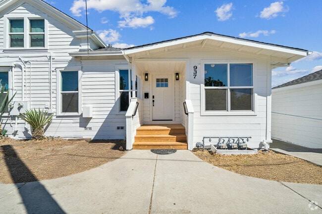 Building Photo - 937 Las Juntas St Unit 937 Rental
