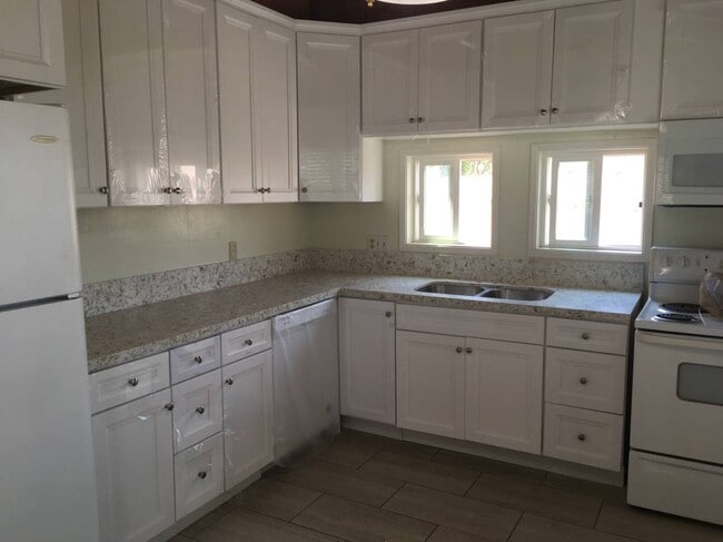 Building Photo - 14631 Twin Peaks Rd Rental