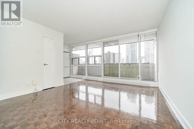 Photo - 33 Isabella St Unit 1916