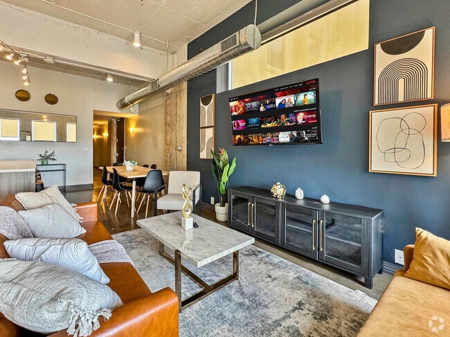 Building Photo - 555 Evergreen St Unit ID1075590P Rental