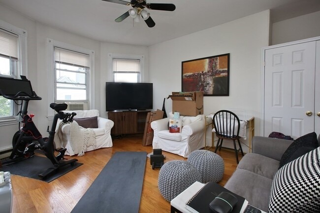 Photo - 167 M St Unit 3r