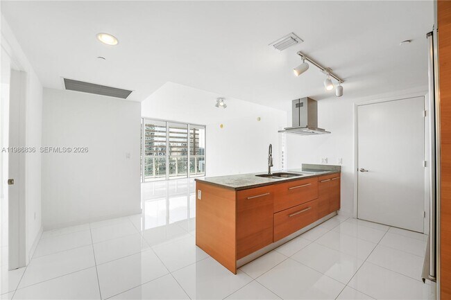 Photo - 495 Brickell Ave Unidad 3311