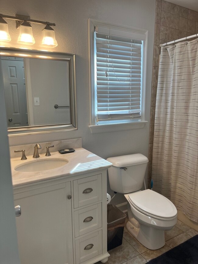 Photo - 1056 Culmer Dr