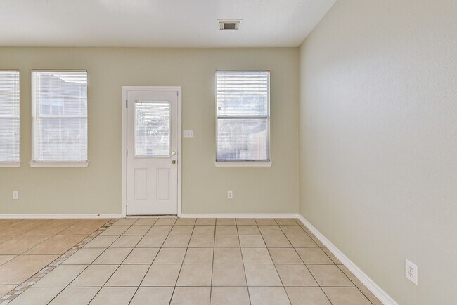 Photo - Gorgeous 3bed/2.5bath home!