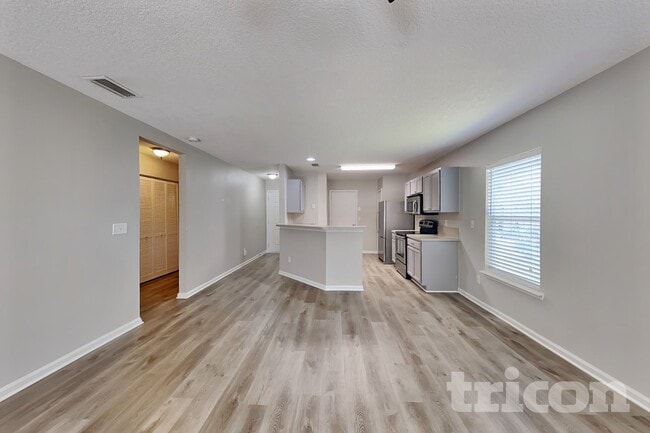 Photo - 137 Brays Island Ln