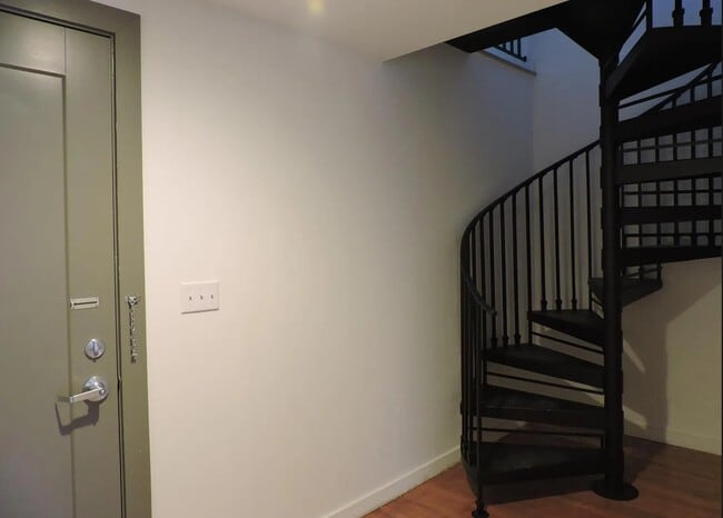 Front Door & Stairs to Loft - 69 King St